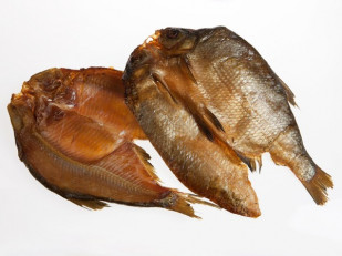 Вобла вяленая астраханская средняя: Карась холодного копчения